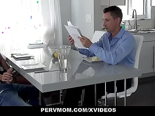 PervMom - Matured Milf &lpar;Olivia Blu&rpar; Rubs Stepsons Cock